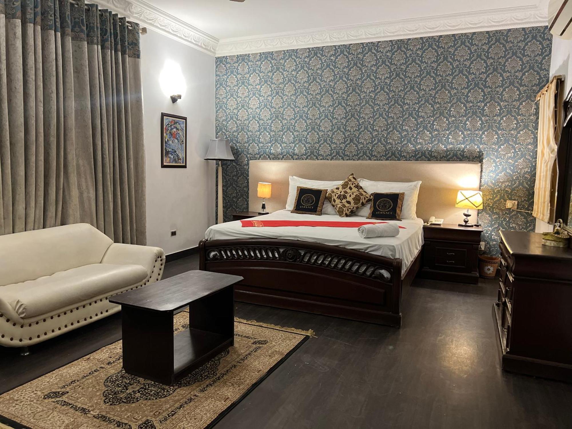 Отель Hilton Bayview Lnn Карачи Экстерьер фото